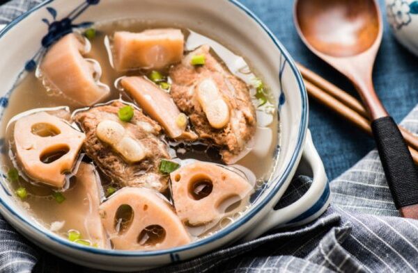 How to cook lotus root soup chinese style