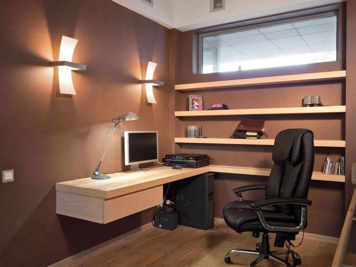 How to decorate small office at home